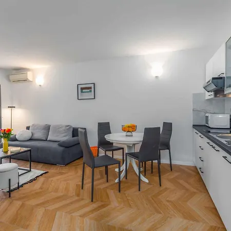 In - Istrien 10331 * Poreč