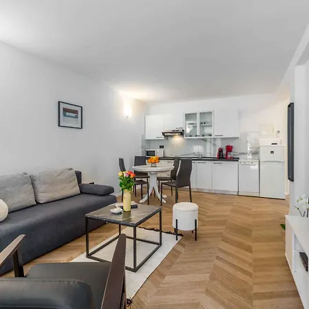 Apartment Apartment In Porec/Istrien 10331