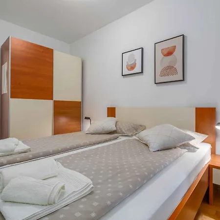 Apartment In Porec - Istrien 10331 *